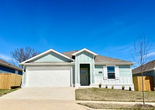 2579 N Snowball Dr in Fayetteville, AR - Building Photo - Building Photo