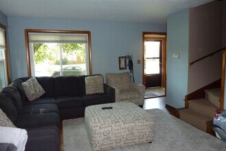 717 N Highland Ave in Rockford, IL - Building Photo - Building Photo