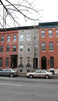925 N Calvert St in Baltimore, MD - Building Photo