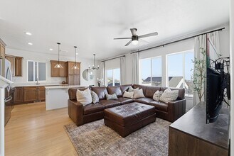 682 Benedict Dr in Saratoga Springs, UT - Building Photo - Building Photo