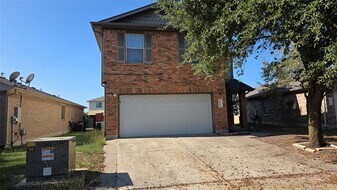 5605 Clyde Ln in Austin, TX - Building Photo