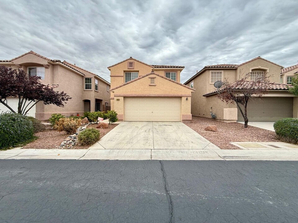 7632 Highland Pony St in Las Vegas, NV - Building Photo