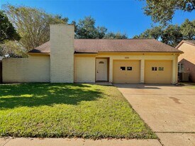 2507 Coopers Post Ln in Sugar Land, TX - Building Photo