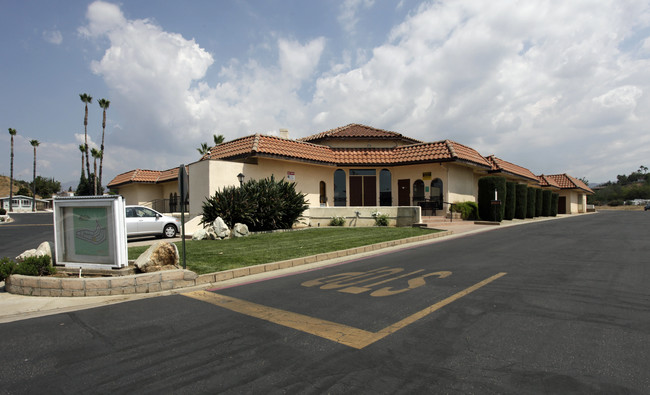 33600 Calimesa Blvd in Yucaipa, CA - Foto de edificio - Building Photo