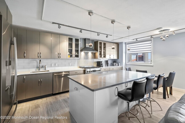 675 Ocean Ave N in Long Branch, NJ - Building Photo - Building Photo