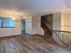 34 S Macgillis Dr in Round Lake, IL - Building Photo - Building Photo