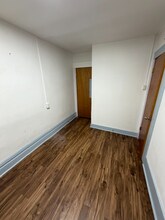 708 Mills St, Unit 7 in Kalamazoo, MI - Foto de edificio - Building Photo