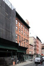 Seaport Mews in New York, NY - Building Photo - Building Photo