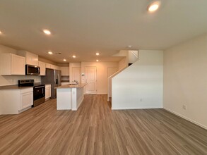9355 Jade Mesa St in Las Vegas, NV - Foto de edificio - Building Photo