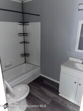 17 E Carey St in Wilkes-Barre, PA - Building Photo - Building Photo