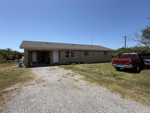 2122 Gulf City Rd in Ruskin, FL - Building Photo - Building Photo