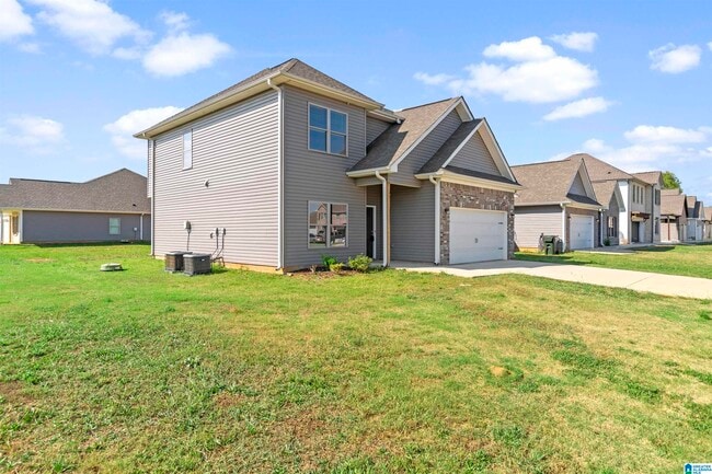 212 Cotton Bayou Dr in Meridianville, AL - Building Photo - Building Photo