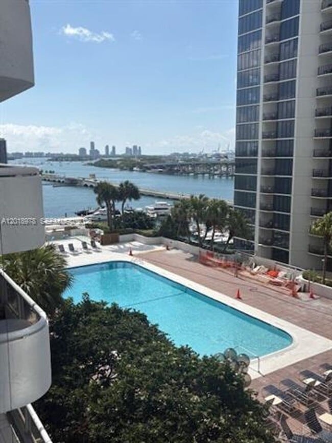 property at 1717 N Bayshore Dr