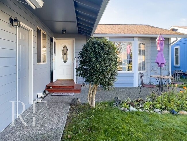 property at 1209 Lansing Ave W