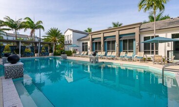 The Franklin in Delray Beach, FL - Foto de edificio - Building Photo