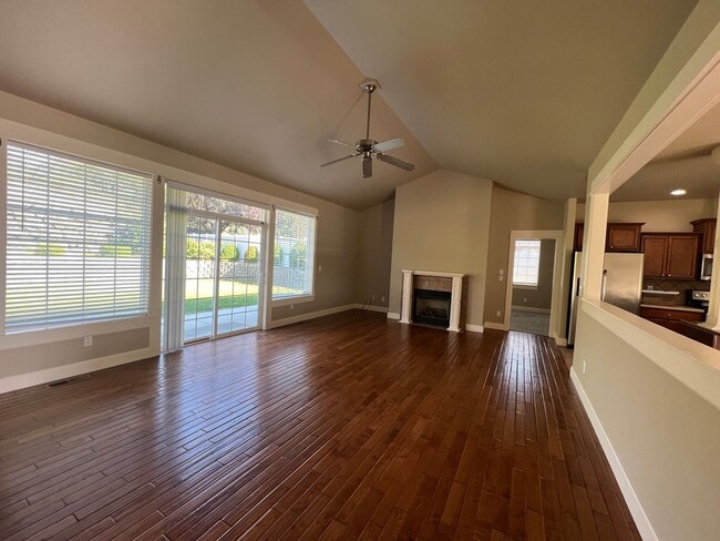 8707 MacLaren Ave in Yakima, WA - Building Photo - Building Photo