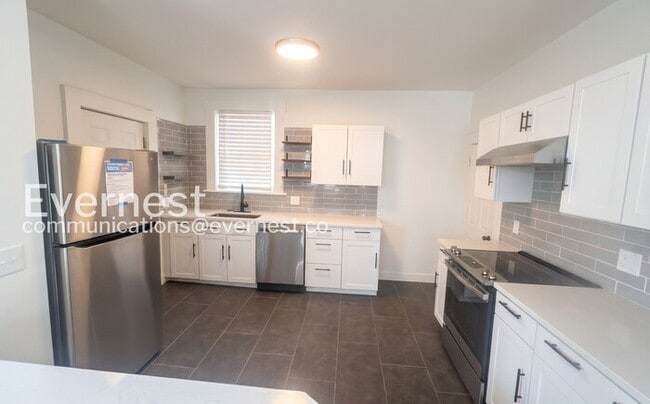 1681 Manchester Ave in Columbus, OH - Building Photo - Building Photo