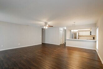 814 Settlers Rd in Tampa, FL - Foto de edificio - Building Photo