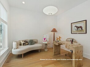 14 White Barns Ln in Norwalk, CT - Foto de edificio - Building Photo