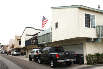 7352 Garfield Ave in Huntington Beach, CA - Building Photo - Building Photo