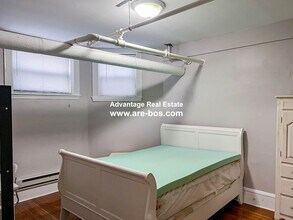 1065 Commonwealth Ave, Unit 24 in Boston, MA - Building Photo - Building Photo