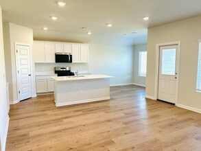 14208 Little Falls Ln in Piedmont, OK - Building Photo - Building Photo