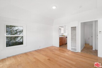 29 Brooks Ave in Los Angeles, CA - Building Photo - Building Photo