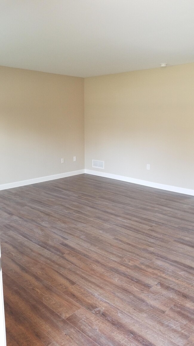 1469 Village Circle Dr in Glen Carbon, IL - Foto de edificio - Building Photo