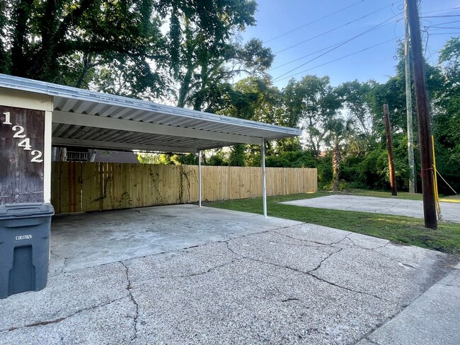 1242 Sharlo Ave in Baton Rouge, LA - Building Photo - Building Photo