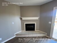 10703 N Kenwood Ave in Kansas City, MO - Building Photo - Building Photo