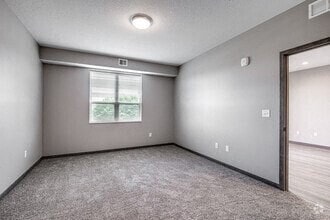 Golden Aspen Flats in Coon Rapids, MN - Building Photo - Building Photo