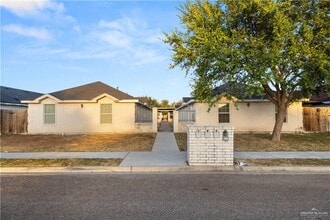 21 French Ave in Edinburg, TX - Foto de edificio - Building Photo