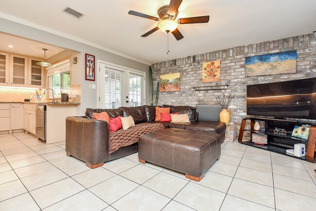 property at 1918 Quail Grove Ln