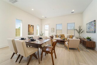 7502 Carver Rd in Houston, TX - Building Photo - Building Photo