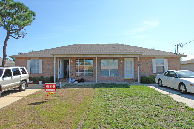 3359 Green Briar Cir in Gulf Breeze, FL - Foto de edificio - Building Photo