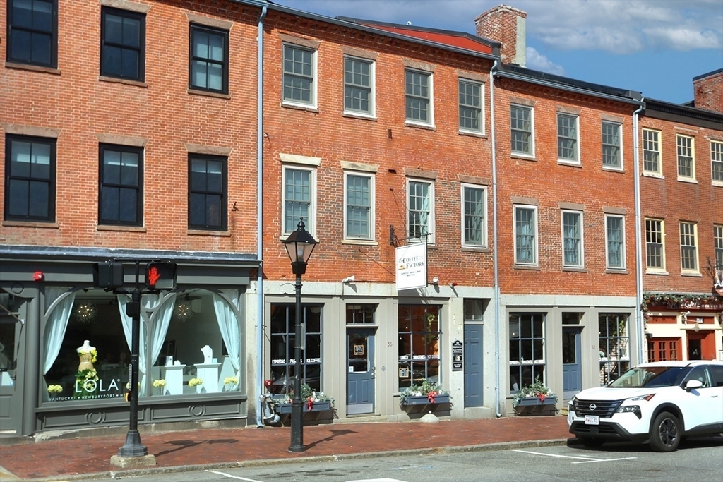 54 State St-Unit -3 in Newburyport, MA - Building Photo