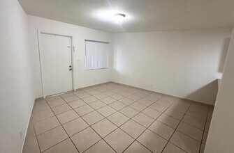 2000 Springdale Blvd in Palm Springs, FL - Building Photo - Building Photo