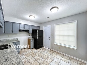 7091 Foxhall Dr in Horn Lake, MS - Building Photo - Building Photo
