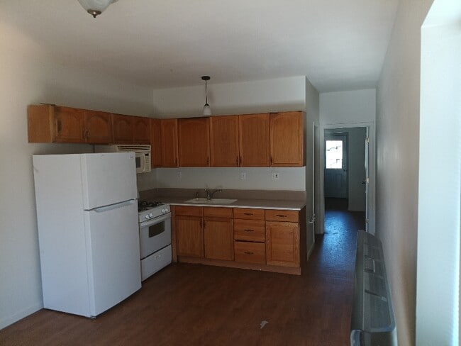 1122 Bird St, Unit C in Miami, AZ - Building Photo - Building Photo