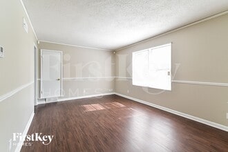 1775 Sea Isle Rd in Memphis, TN - Foto de edificio - Building Photo