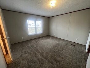 77 Peach St in Hopkinsville, KY - Foto de edificio - Building Photo