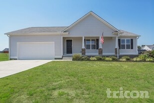 113 Cornfield Ln in Benson, NC - Building Photo