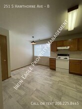 251 S Hawthorne Ave in Middleton, ID - Building Photo - Building Photo