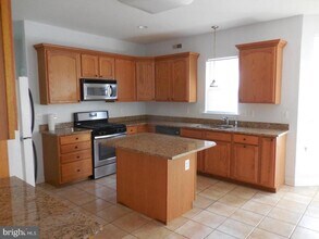 6 Palmer Ct in Glassboro, NJ - Building Photo - Building Photo