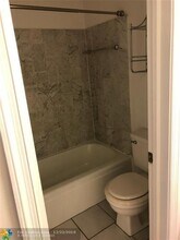 6439 Bay Club Dr in Fort Lauderdale, FL - Building Photo - Building Photo