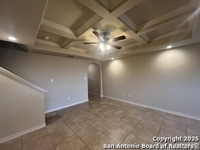 6012 Jax Wy in San Antonio, TX - Foto de edificio - Building Photo