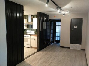 12001 Tarragon Rd, Unit E in Reisterstown, MD - Building Photo - Building Photo