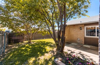 5605 Twitty St in The Colony, TX - Building Photo - Building Photo