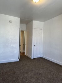 721 N Streeper St photo'