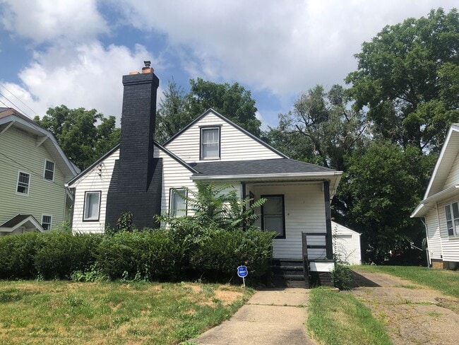 property at 1627 Miami Ct NE